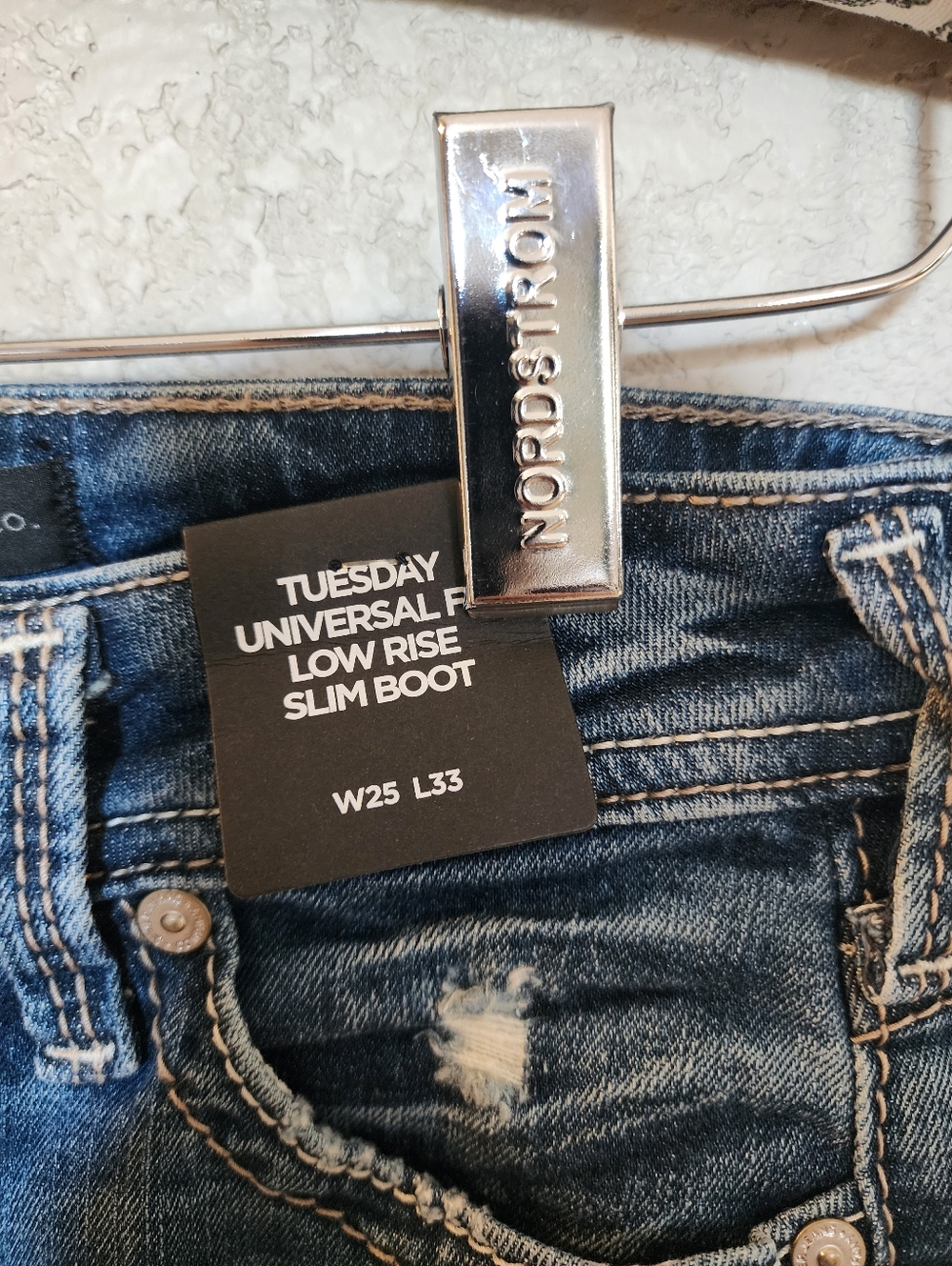 Silver Jeans Tuesday Univeral Fit Low Rise Slim Boot Jeans Size 25 L33 - Picture 3 of 7